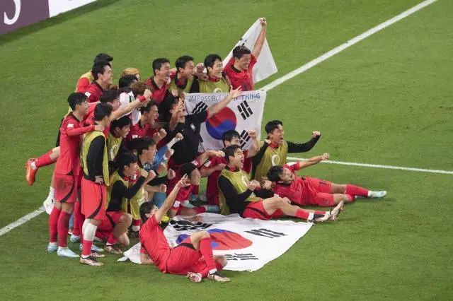 充满了他对 充满了他对