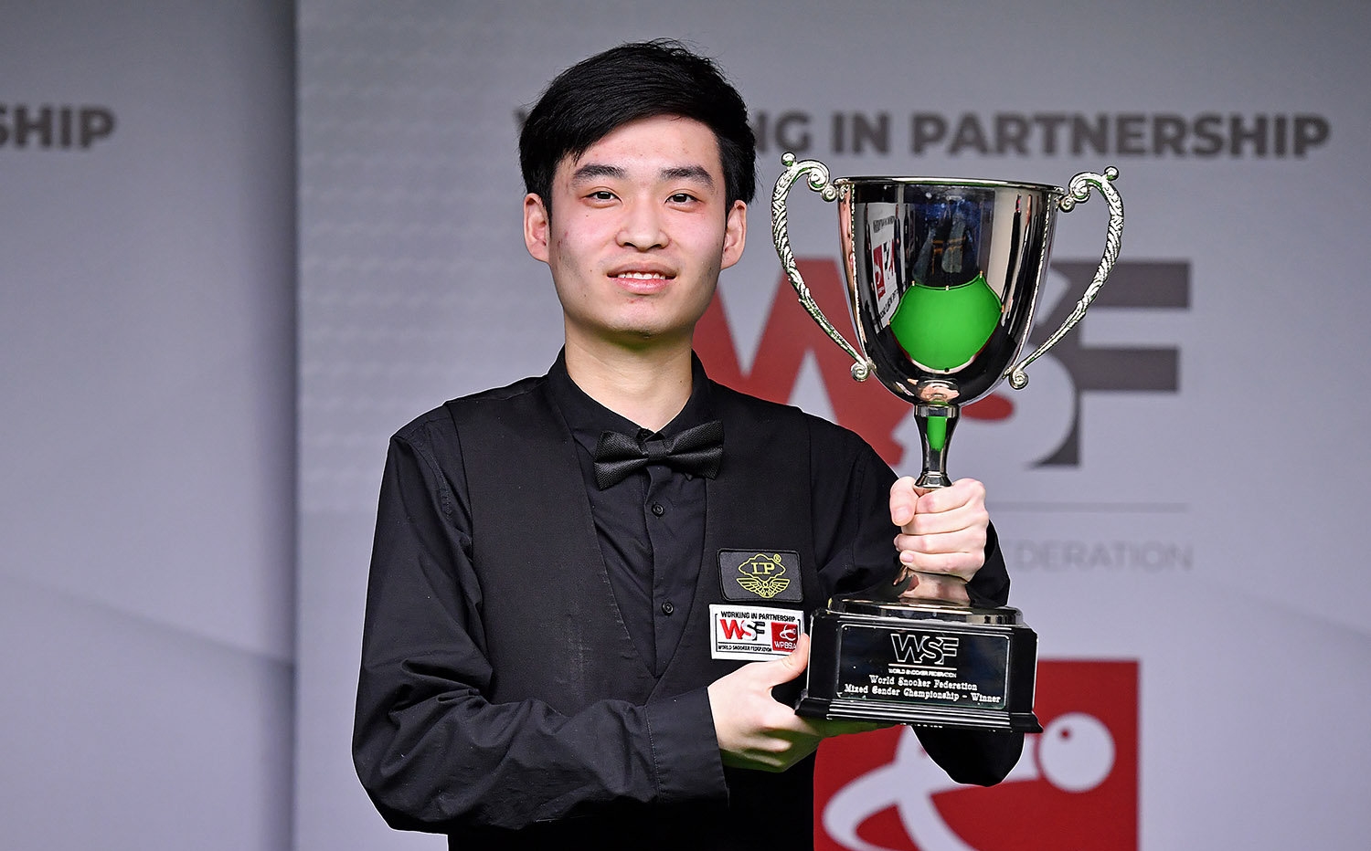 比錫之間的 比錫之間的