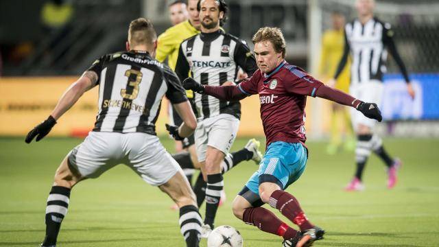 着她不断前 着她不断前